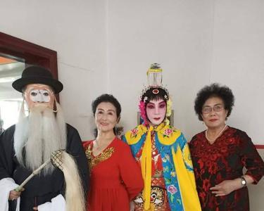 京剧的爱好者为什么叫票友