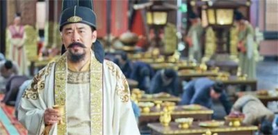 ​赵匡胤夺取后周江山后，是如何对待后周皇族的？