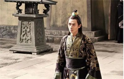 ​项羽为何要一把火烧毁“天下第一宫”阿房宫？