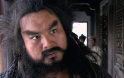 ​在水浒传中，黑旋风李逵为何是最称不上英雄好汉的？