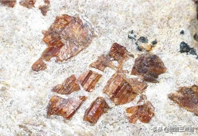 独居石是什么矿(独居石的用途)