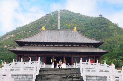 ​庆都山在哪里(庆都山海拔多少米)
