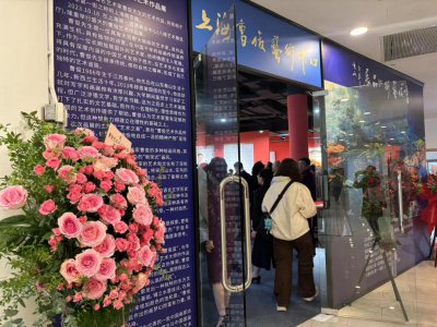 ​用手中画笔搭起东西方文化艺术交流的桥梁