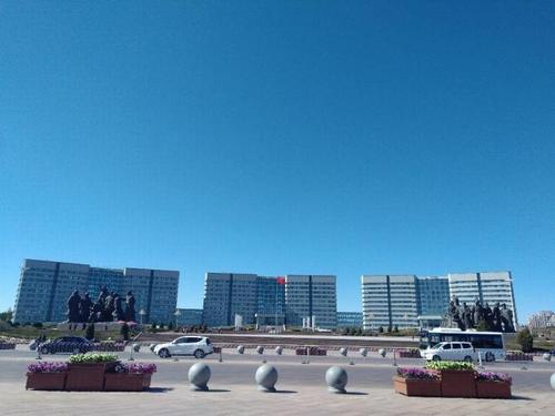 2、鄂尔多斯旅游专线（鄂尔多斯至康巴什区）