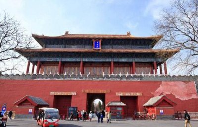 ​故宫东华门疑发生命案（故宫中有一扇门被称为“鬼门”，门上谜团至今未解）