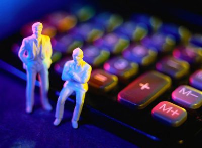 ​何氏家族再扩投资帝国