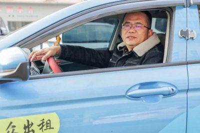​一等功！两次跳湖救人的“的哥”，新身份 +1+1+1