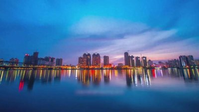 ​湖北第二大城市，最大时管辖整个鄂西北，驻地还曾降格为“镇”