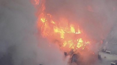 ​日本北九州市繁华街道发生大规模火灾：2900平方米建筑被毁