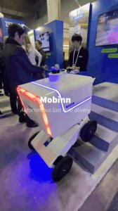​完蛋，CES 2024被机器人包围了
