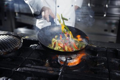 ​九死一生，餐饮创业，不再欢迎穷人？