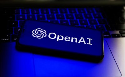 ​OpenAI向左，Meta往右
