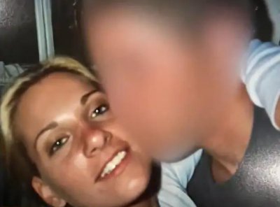 ​美女测DNA意外发现自己乱伦，高中男友竟是亲哥！变态生殖医生偷换精子？