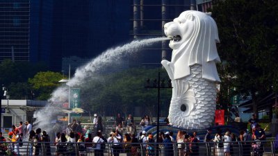 ​我在新加坡做外卖生意，收入过亿