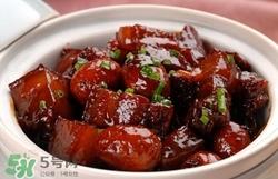 红烧肉用冰糖还是白糖?冰糖红烧肉的做法