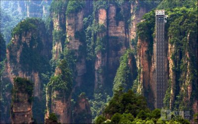 ​五一旅游业爆火的背后，是正在重新扁平的消费市场