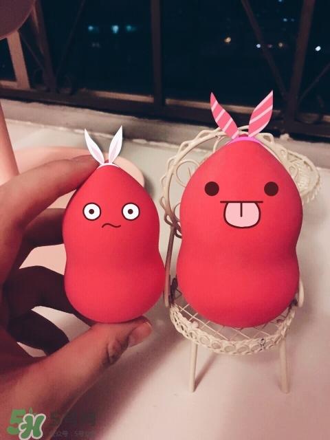 粉色包装的化妆品 粉色瓶子的护肤品