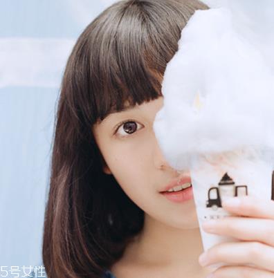 好看的女生短卷发发型推荐 夏天适合的短发发型图片推荐