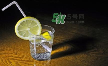 苏打水什么时候喝最好？苏打水什么人不能喝