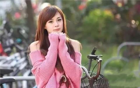 女朋友生气了一碰就被揪怎么哄
