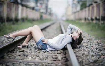 ​堆积情感表达了什么感情？