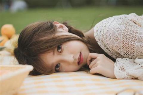 怎么和女孩子聊天，和女孩聊天话题20句