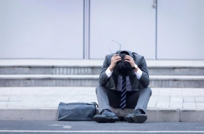 ​“找不到”工作的名校毕业生：仍然在卷大厂和金融