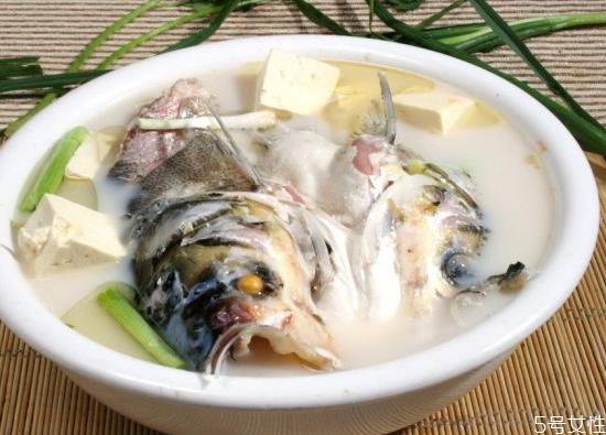 鱼头豆腐汤可以放萝卜吗 鱼头萝卜豆腐汤的做法窍门