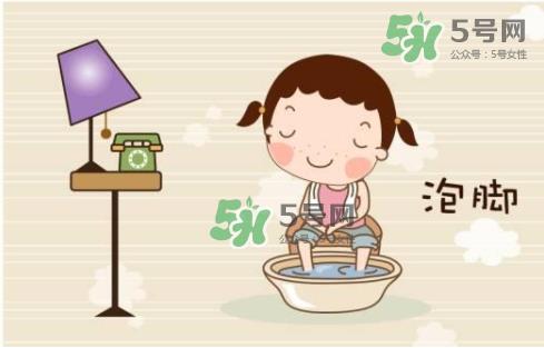 三伏天用什么泡脚最好？三伏天用什么泡脚去湿气？