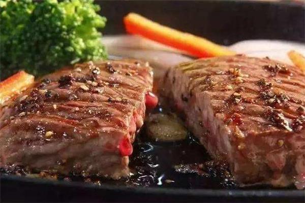 肉眼牛排怎么煎不会老 有这些技巧