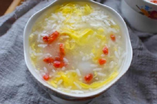 米酒汤圆适合孩子吃吗 米酒汤圆适合什么时候吃