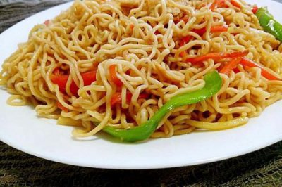 ​炒方便面放哪些配料好吃 炒方便面的家常做法
