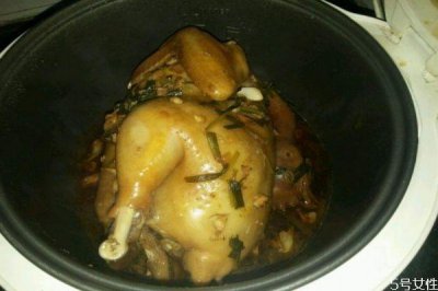 ​电饭煲盐焗鸡怎么做 电饭煲盐焗鸡的做法