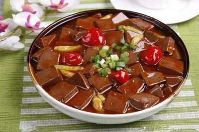 ​鸭血变质了是什么样的 鸭血有黑色斑点怎么回事