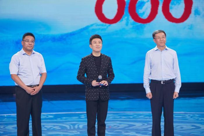 《魅力中国城》国际舞台汇聚多元文化玉树庆阳“兄弟之城”平分秋