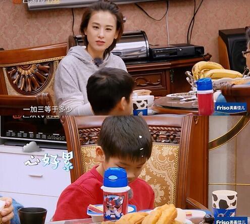 《妈妈是超人》已经两集了，黄圣依的儿子杨安迪，越看越叫人心疼