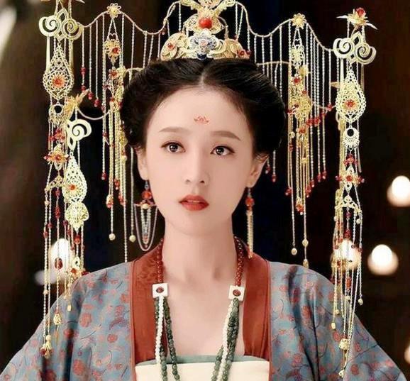 《灵魂摆渡黄泉》里面的四段恋情，赵吏无悔，三七无怨，心疼阿香