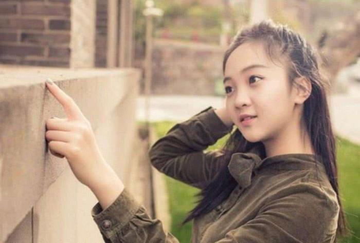 《美人心计》的小演员长大了，林妙可、张雪迎都输给了她？