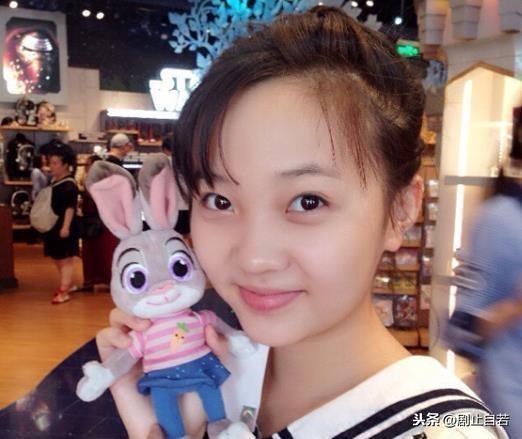 《美人心计》四小美女现状，除了她长残了，其他都颜值逆天