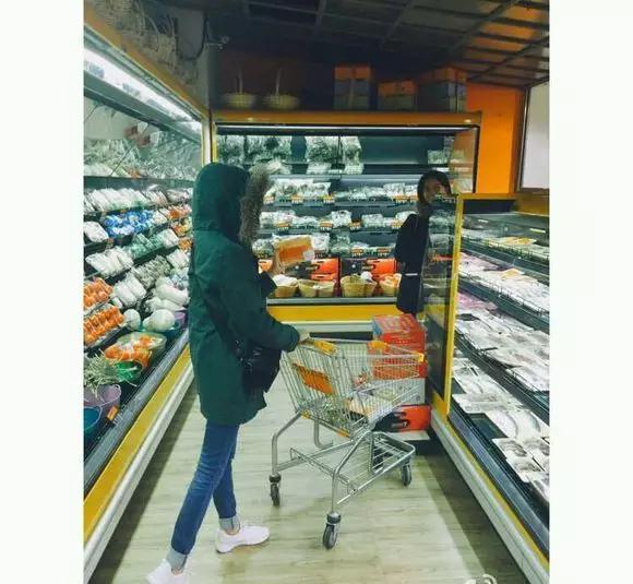 刘昊然终于恋爱了，对方竟不是欧阳娜娜