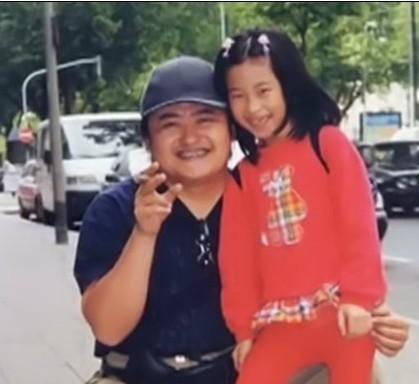 刘欢给女儿取名大有含义，曾悔对其不够严，现成27岁的贴心棉袄