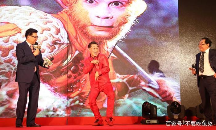 《敢问路在何方》猴哥六小龄童和八戒马德华主演，再现西游记经典