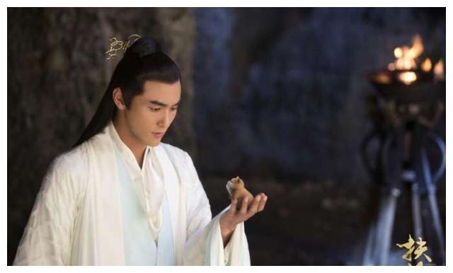 《扶摇》首播收视亮眼引发追剧热潮，网友评价却褒贬不一？