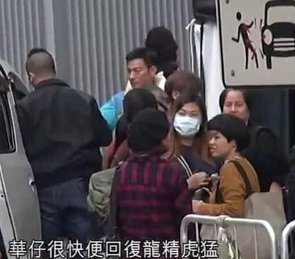 刘德华全面复工心情好，面带笑容与剧组同吃同住很亲民