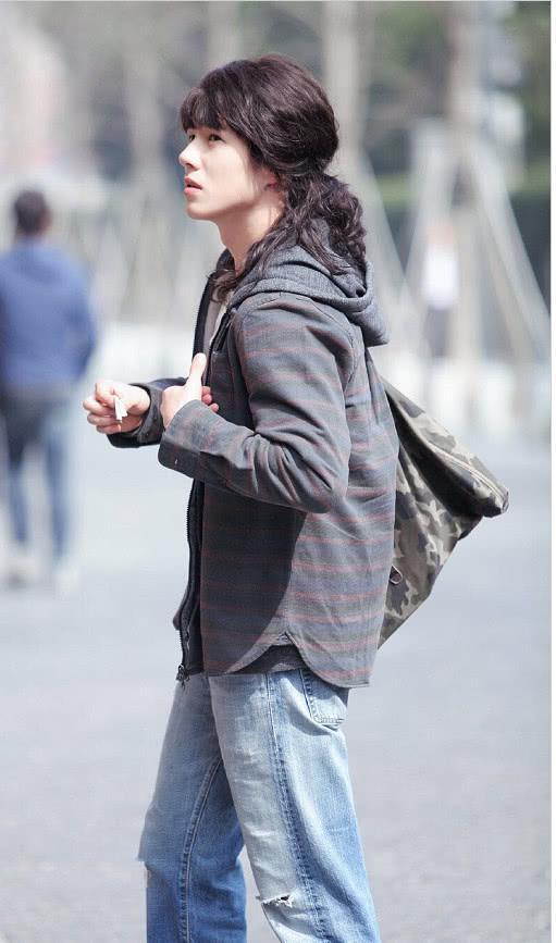 刘昊然电影角色长发造型曝光 清秀帅气不矛盾艺术气息强大