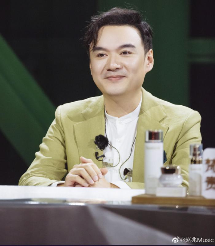 是时候扒一扒姐姐背后的男人了