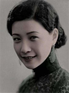 ​阮玲玉摆脱前夫，请孙中山的准女婿打官司，又被另1个男人带进坟