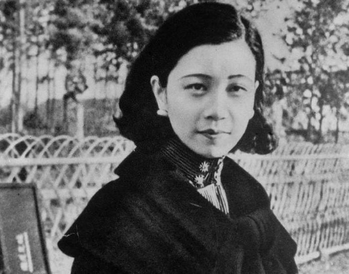 阮玲玉摆脱前夫，请孙中山的准女婿打官司，又被另1个男人带进坟
