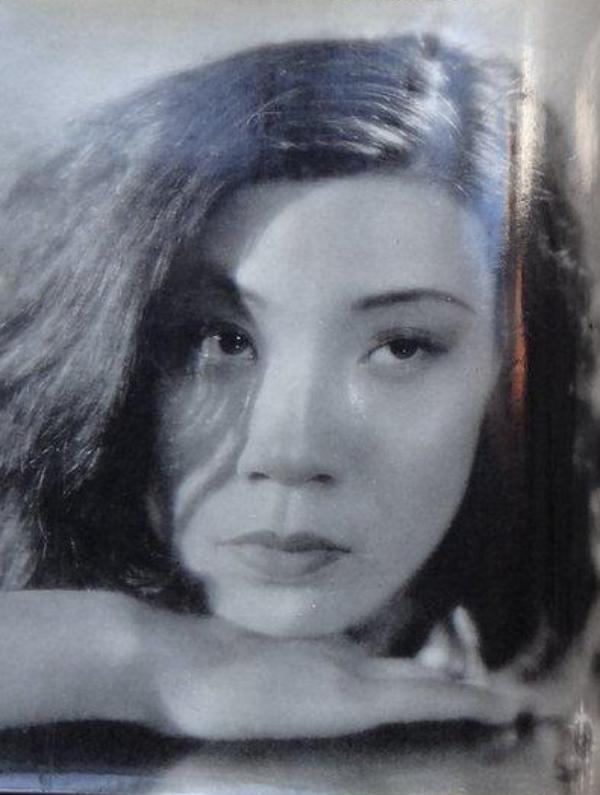 阮玲玉摆脱前夫，请孙中山的准女婿打官司，又被另1个男人带进坟