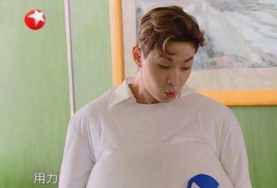 ​刘宪华对迪丽热巴“耍流氓”惹众怒：低情商的男人真的没救了？